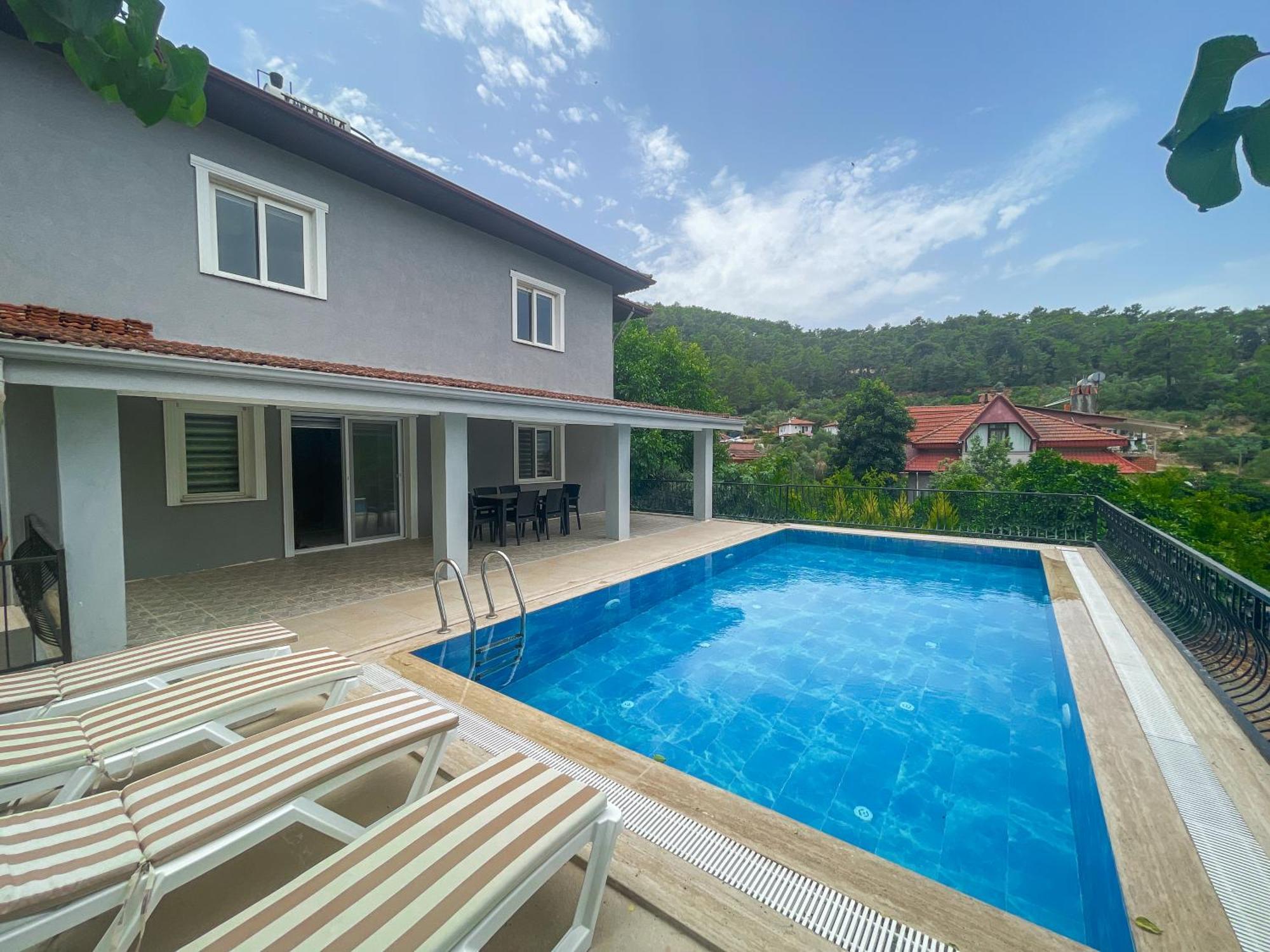 Guenes Villa